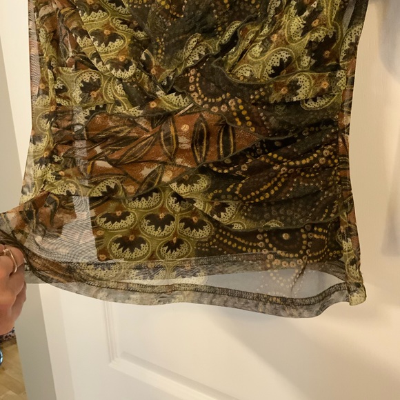 Woman’s rich earth tone, see through top with  matching cami. - Picture 3 of 13